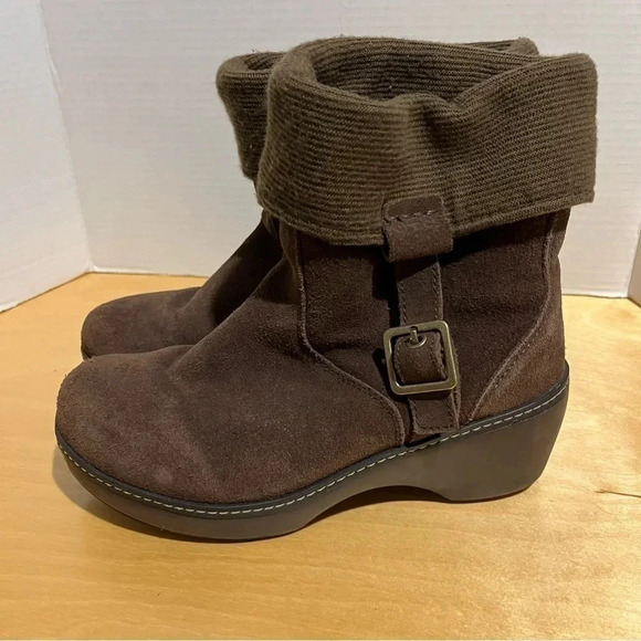 Crocs 11554 Cobbler Brown Leather Suede Fold Over Ankle Slip On Boots Women's 10 - Picture 4 of 10